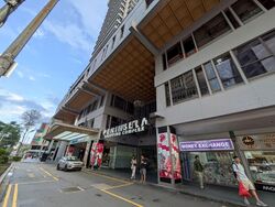 Peninsula Shopping Complex (D6), Retail #589643611